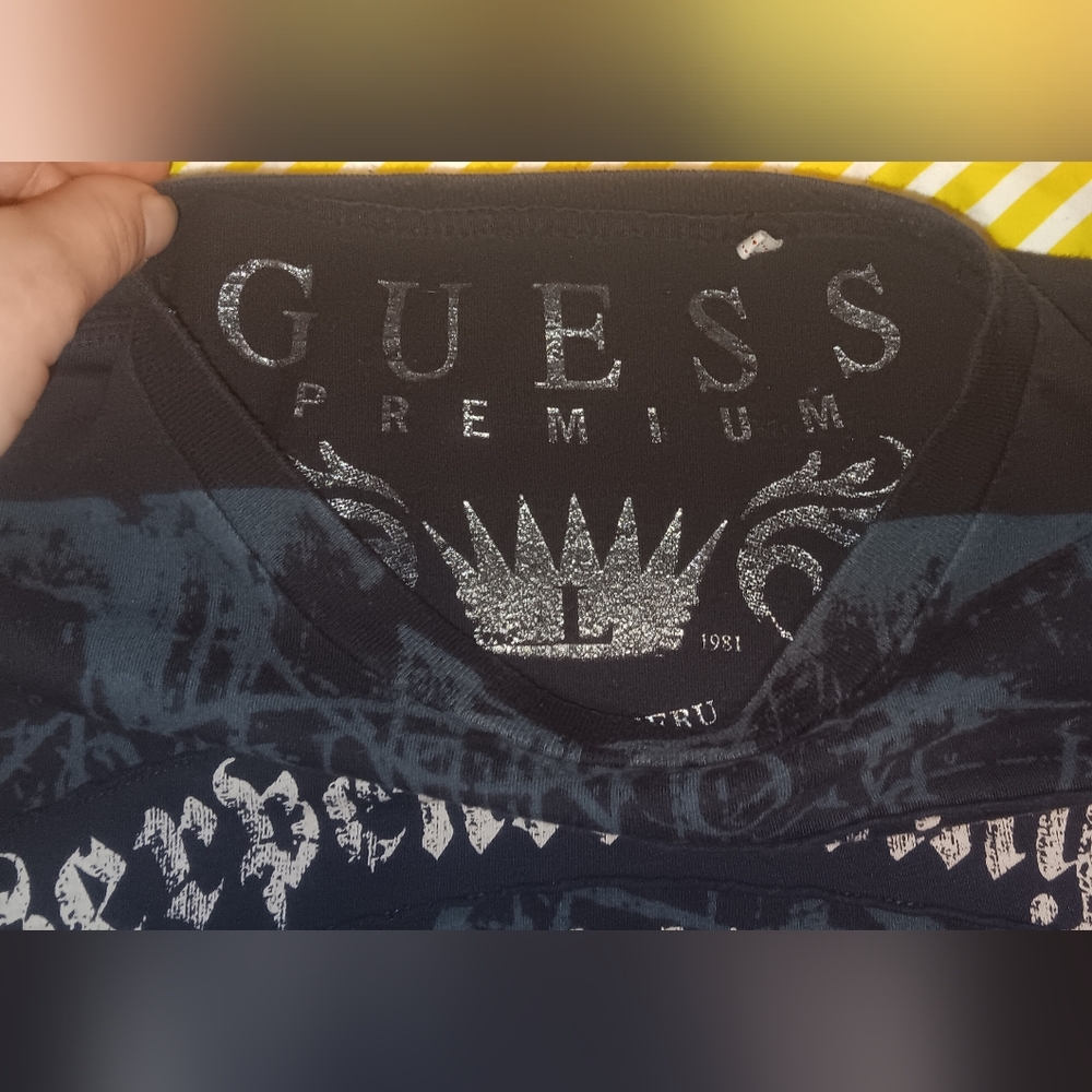 Guess Premium Black Tee with Silver Graphics Men's Sz. L